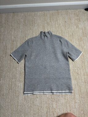 Zara Gray Short-Sleeve Mock Neck Sweater with White Trim